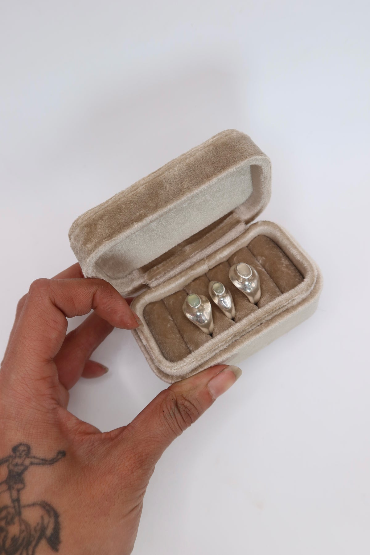 Honeymoon Velvet Ring Box