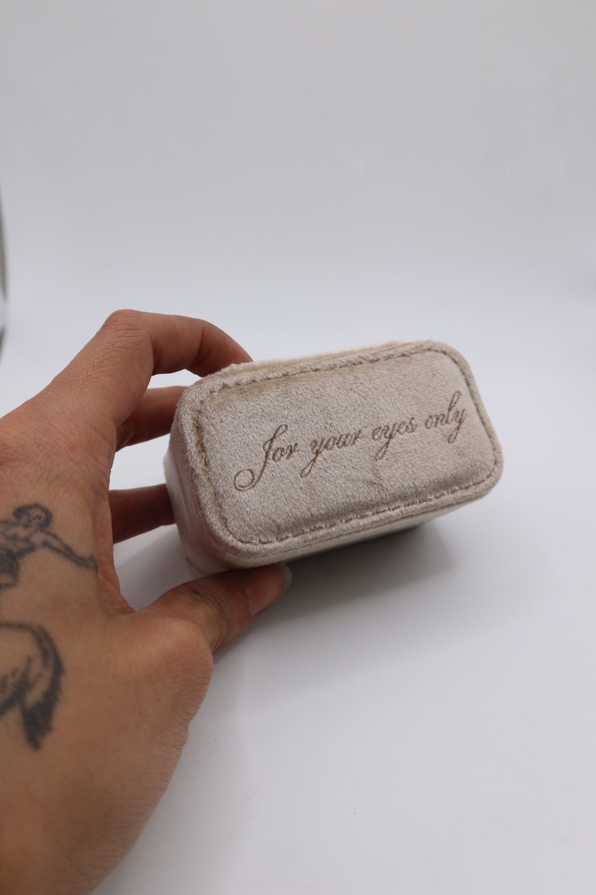 Honeymoon Velvet Ring Box