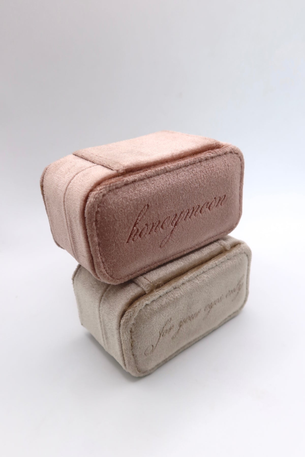 Honeymoon Velvet Ring Box