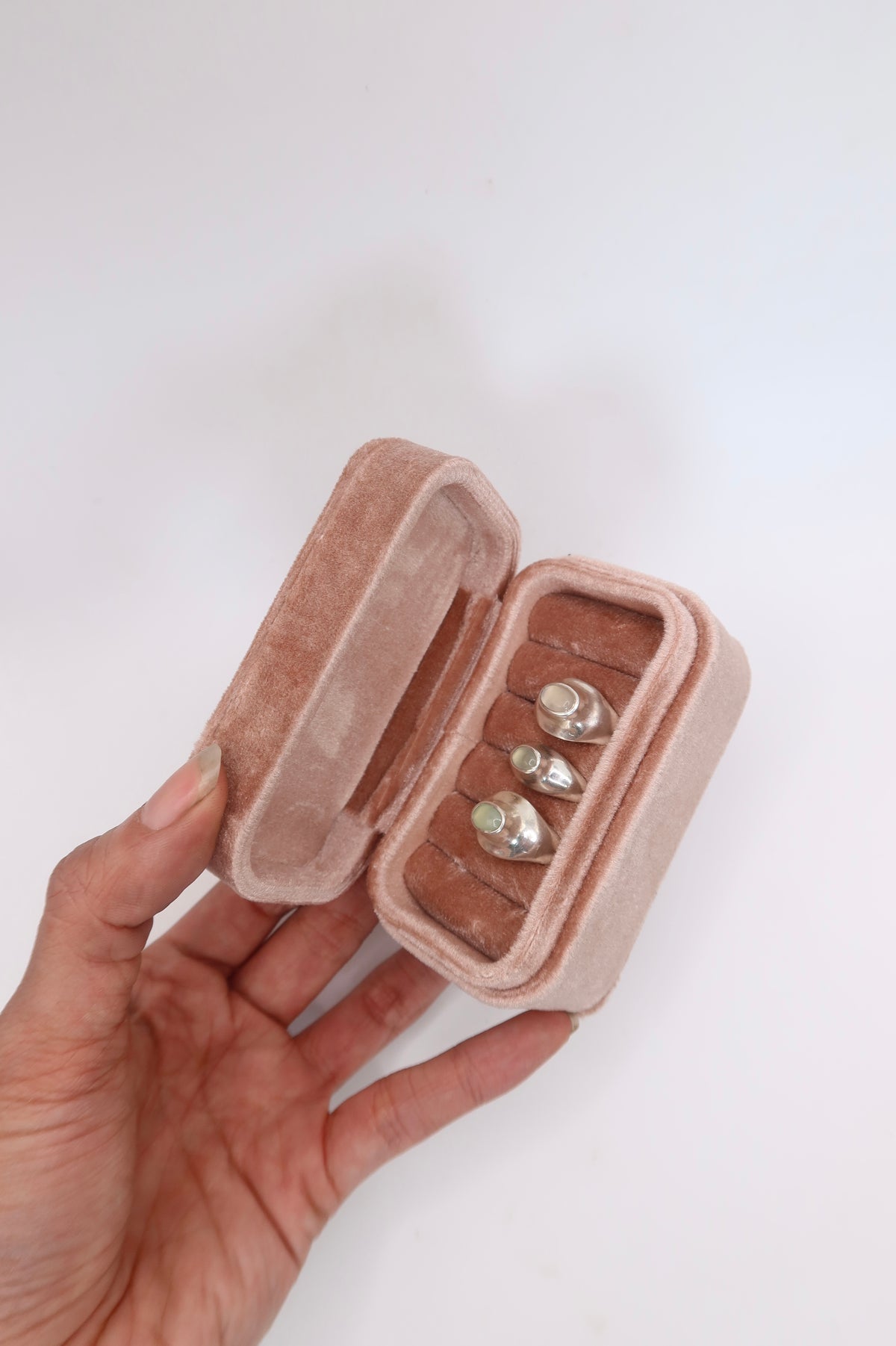 Honeymoon Velvet Ring Box