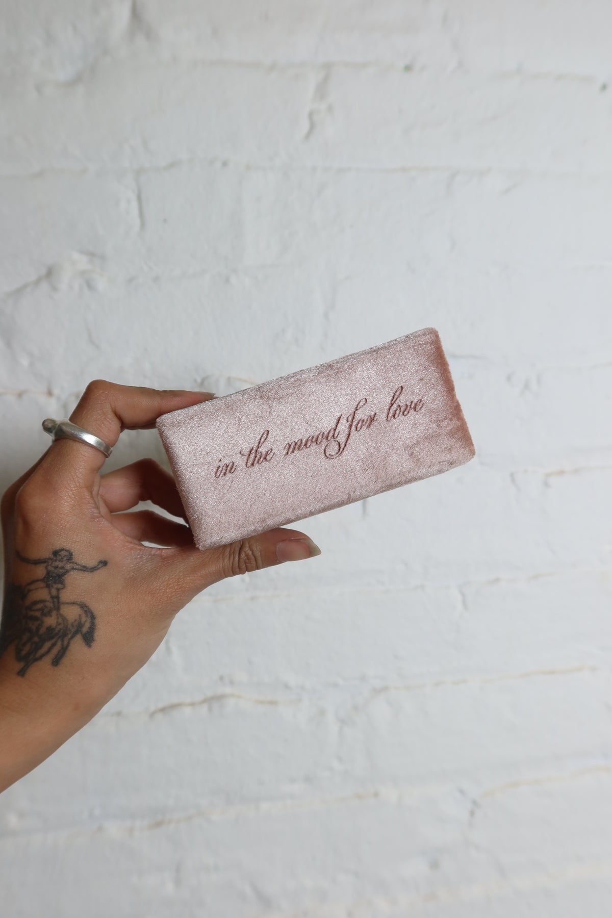 Winnie Velvet Ring Box with Snap Closure